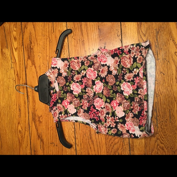 Flowery turtleneck crop top
