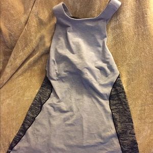 Lulu lemon size 4