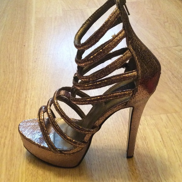 Heels - Picture 3 of 3