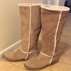 Brown boots