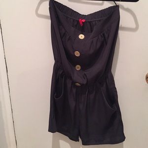 Fabulous grey/blue romper! Perfect for summer