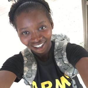 Meet your Posher, Kayla