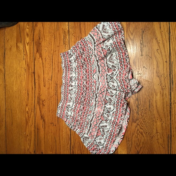 Flowy tribal print shorts