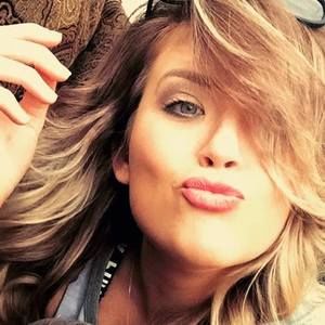 Meet your Posher, Macy