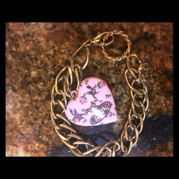 Betsy Johnson heart locket charm bracelet - Picture 1 of 2