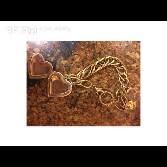 Betsy Johnson heart locket charm bracelet - Picture 2 of 2
