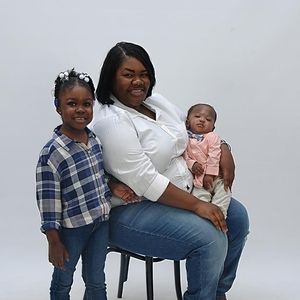 Meet your Posher, Ashley