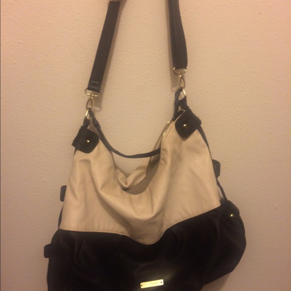 Steve Madden Handbags - 🎉🎉SALE🎉🎉 Beautiful Steve Madden Bag