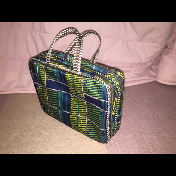 Sonia Kashuk duo Zip makeup bag