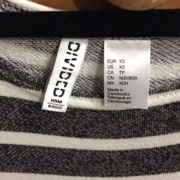 H&M Grey and White Striped 3/4 sleeve shirt - Picture 2 of 3