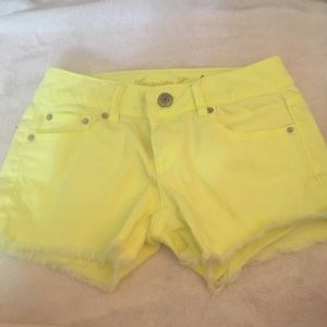 Stretch neon shorts