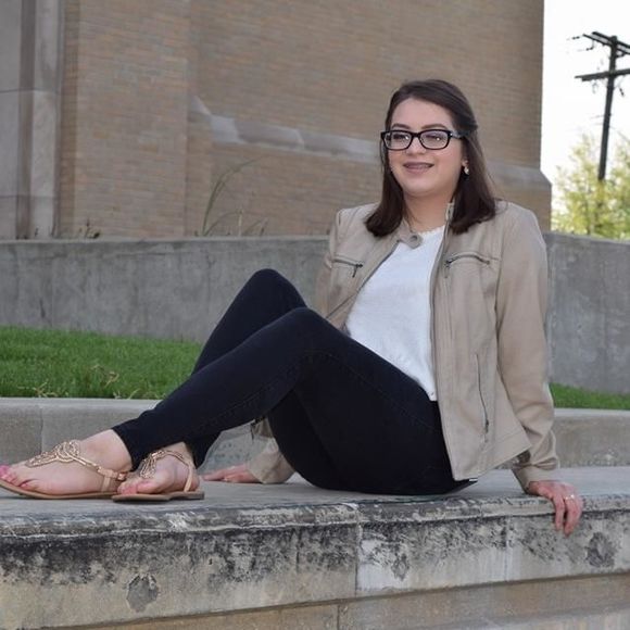 Meet your Posher, Katia - Picture 1 of 1