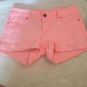 Delias Jean neon pink shorts