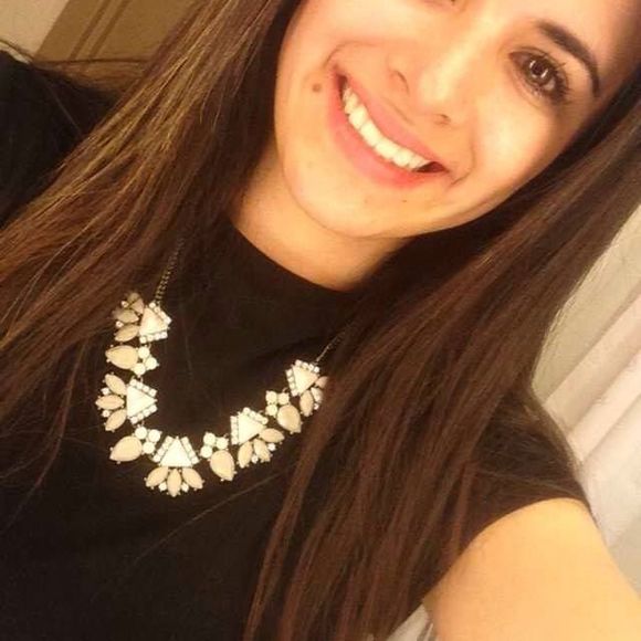 Meet your Posher, Adilene - Picture 1 of 1