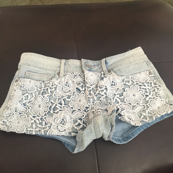 Aeropostale Light Denim & Crochet Shorts 00