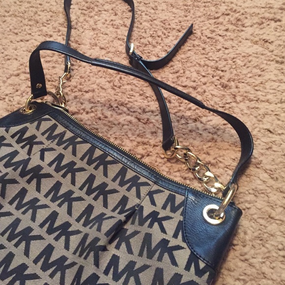 Michael Kors Black and Tan purse - Picture 2 of 4