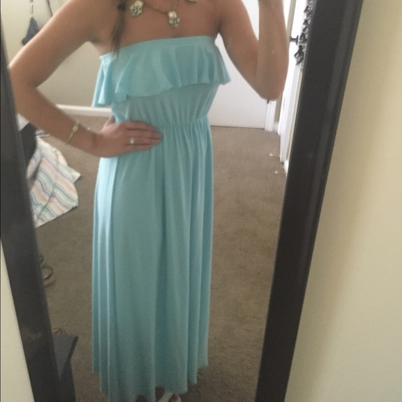 ✨ Boutique Ruffle Maxi Dress - Picture 2 of 2