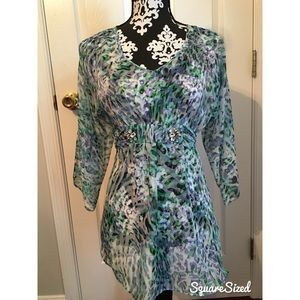 Last chance! Bright flowy animal print top