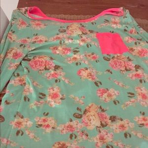 Adorable new with tags now back tunic