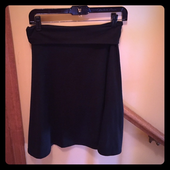 Small black lu la roe skirt