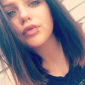 Meet your Posher, Devan