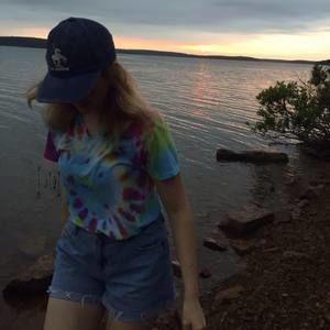 Meet your Posher, Fallon