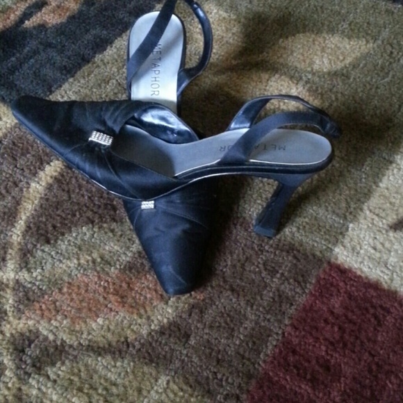 Heels - Picture 2 of 3