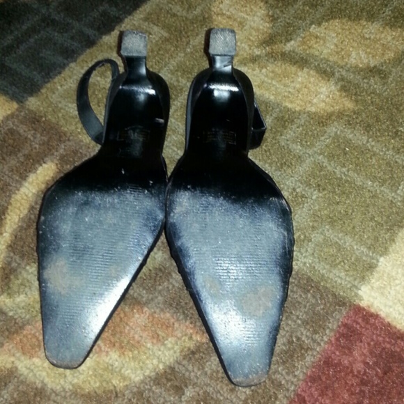 Heels - Picture 3 of 3