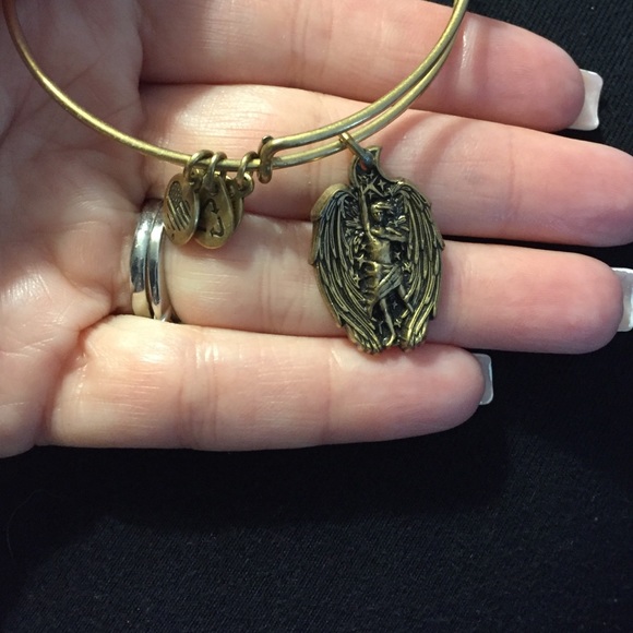 Guardian of strength - Picture 4 of 4