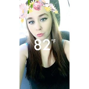 Meet your Posher, Stephanie