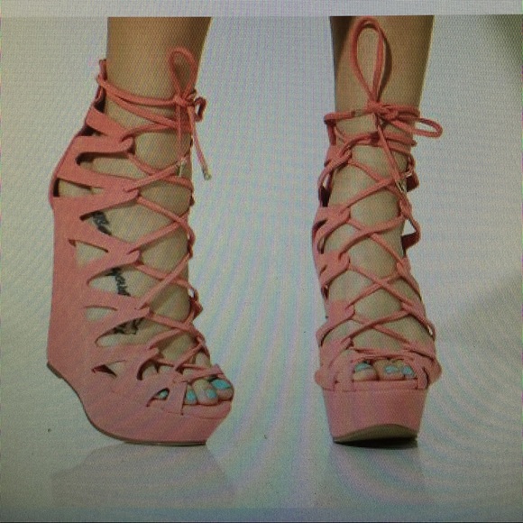 Shoes - 🚨🚨🚨SALE SALE