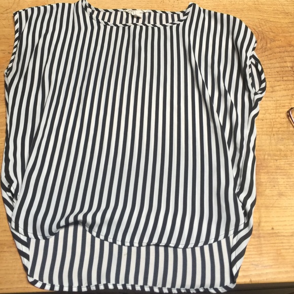 Forever 21 sleeveless top!