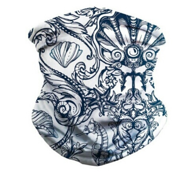Seamless mask.
