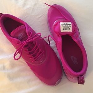 Nike women's Air Max Thea