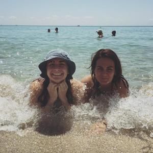 Meet your Posher, Daniela