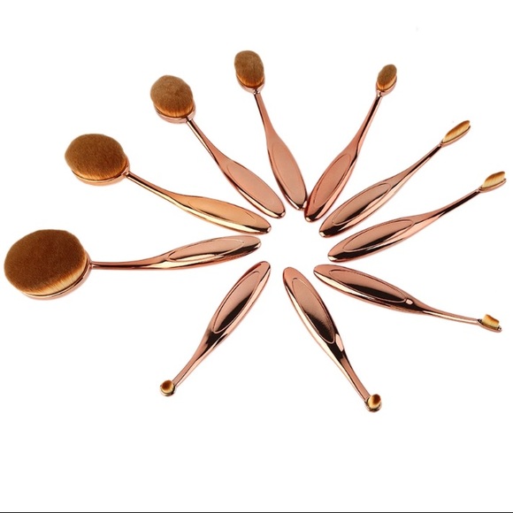 💥SALE💥✨Rose Gold✨ 10 Piece Oval Makeup Brush Set
