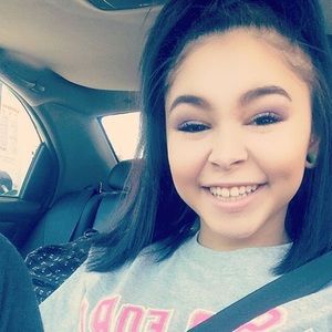 Meet your Posher, Cierra