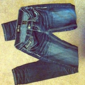 Size 0, skinny jeans