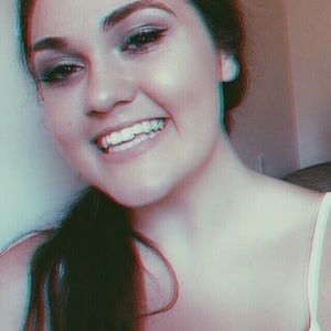 Meet your Posher, Caroline