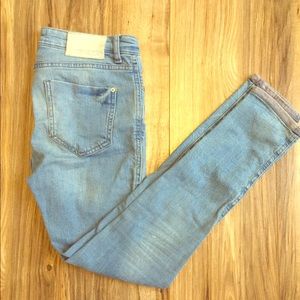 Zara Basic Light Wash Jeans