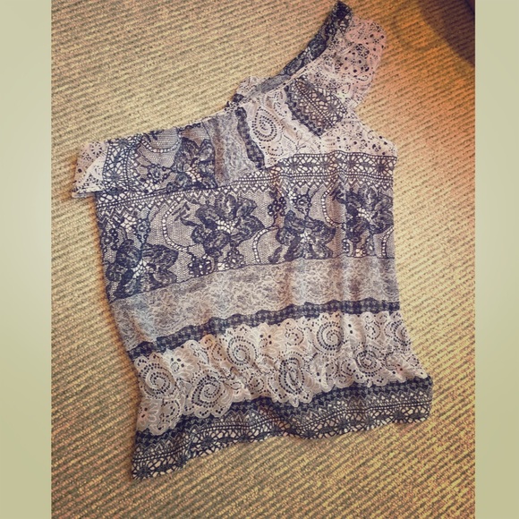 Francesca's one shoulder top