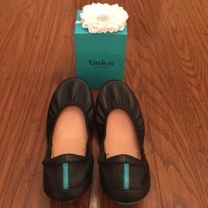 Size 8 Tieks matte black