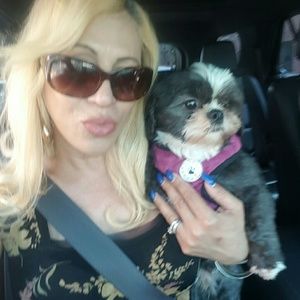 Meet your Posher, Mayra eva