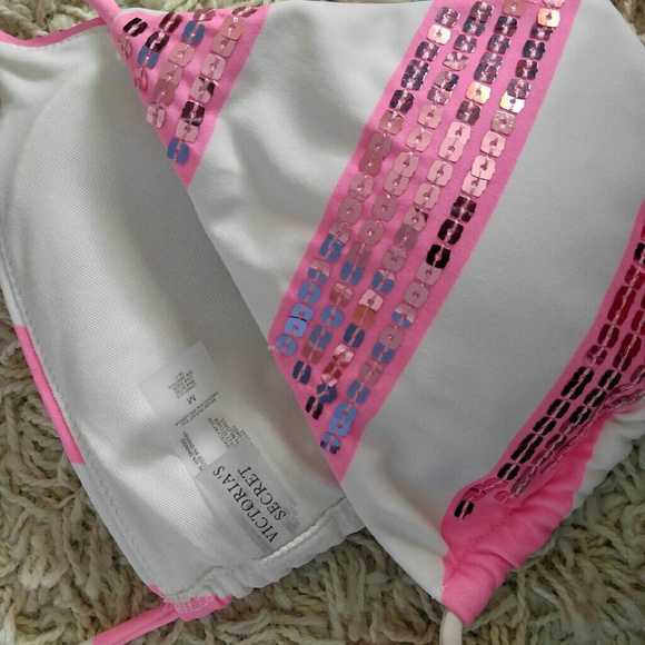 Victoria's Secret bikini top - Picture 2 of 2
