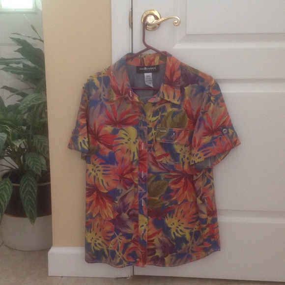 Top with tropical design.