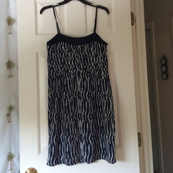 Sundress - Picture 3 of 4