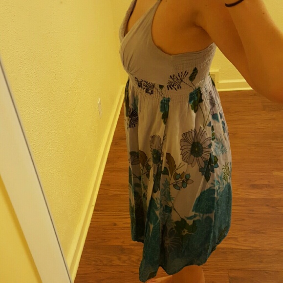 Floral, Two-tone Sundress - Picture 4 of 4