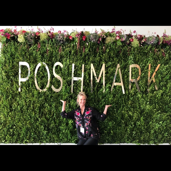 Meet your Posher, Laura - Picture 3 of 6