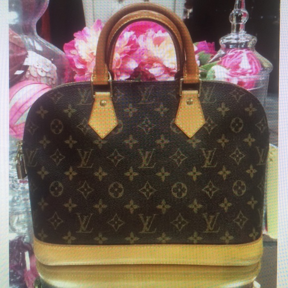 Louis Vuitton Alma PM