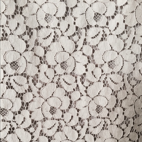 Aritizia lace dress - Picture 3 of 4